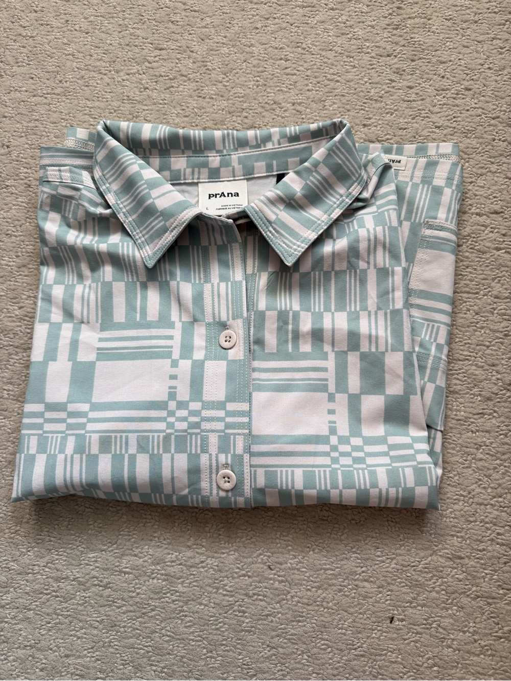 Prana Mint & White Geometric Short-Sleeve Button Down Shirt SPF 50
